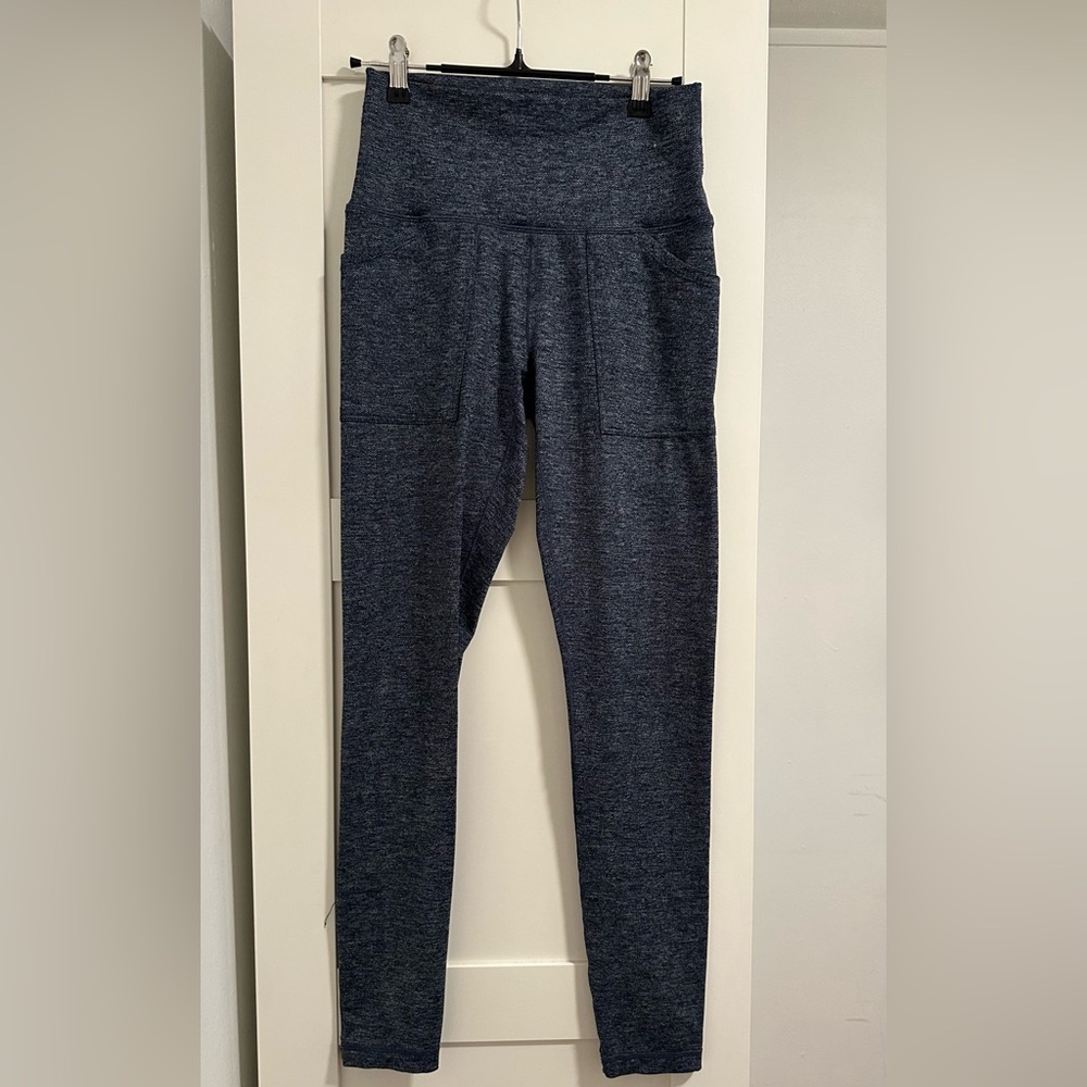 Prana Women’s blue leggings